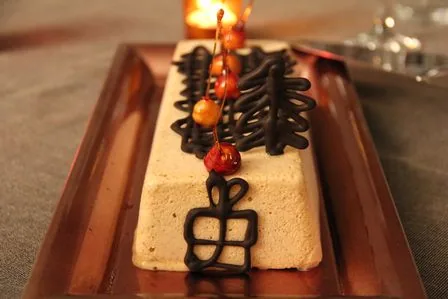 Bûche de nougat glacé aux pistaches (sans gluten,sans lactose)