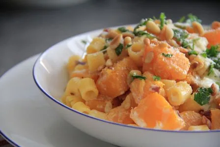 Pâtes sans gluten à la courge et crème à la sauge