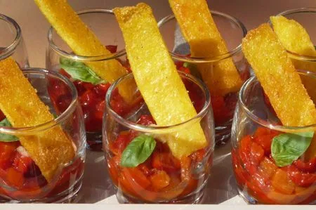 Verrines printanieres aux frites de polenta/parmesan sans gluten