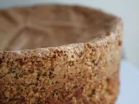 Comme un noisetier meringué et ses fruits rouges sans gluten