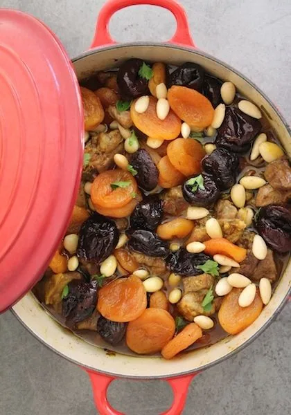 Tajine d'agneau aux abricots et pruneaux